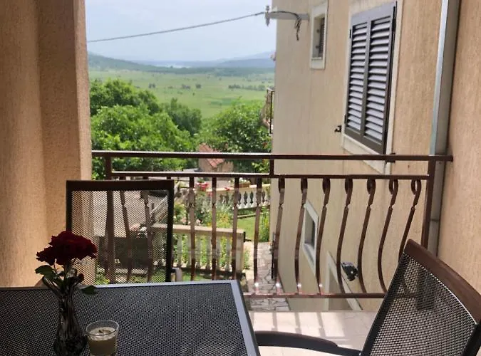 Ana Apartment Vrlika