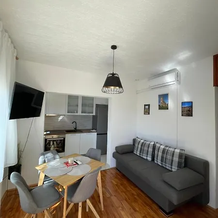 Ana Apartment Vrlika