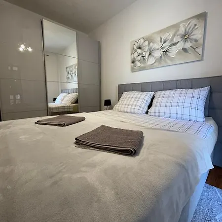 Ana Apartment